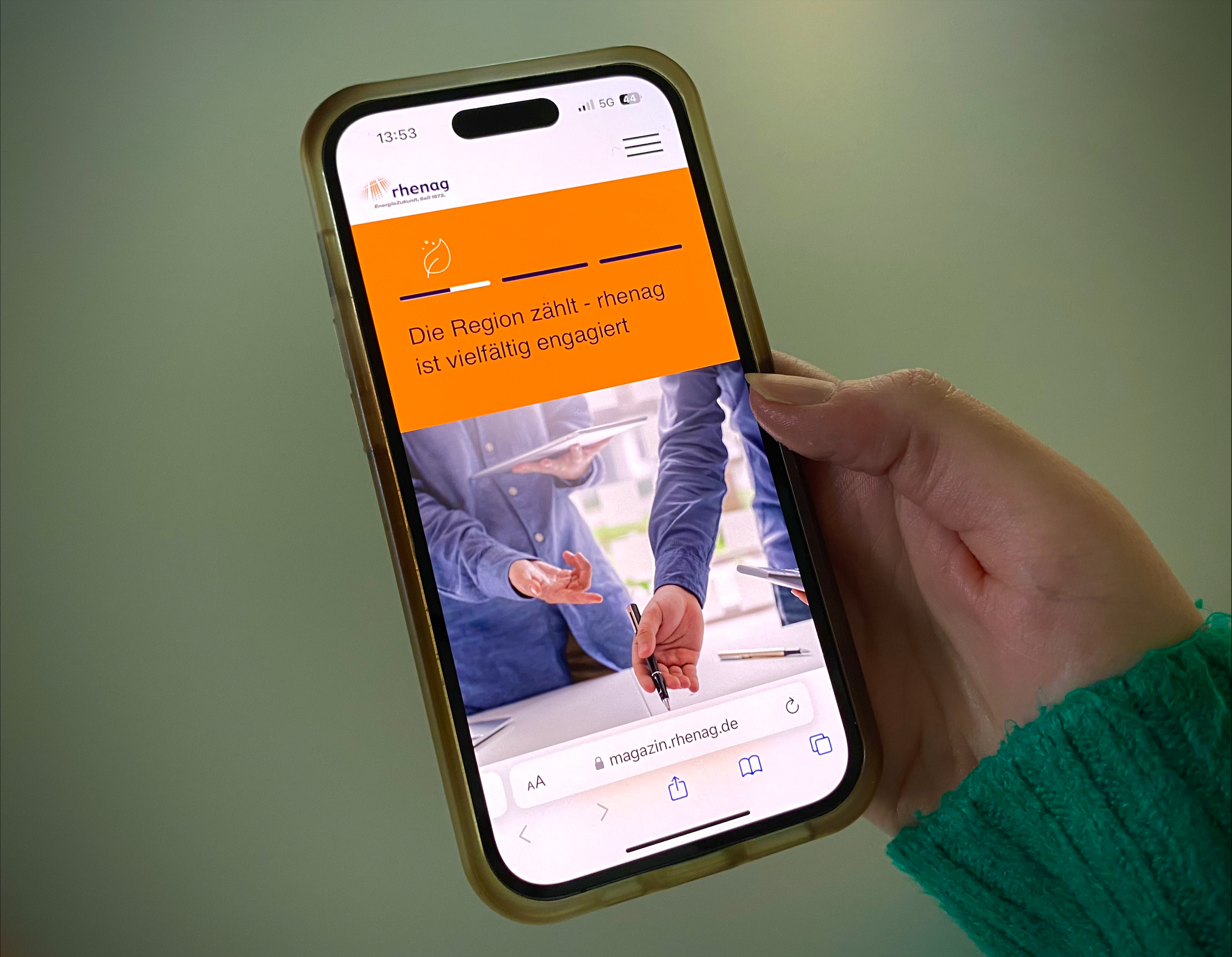 Mobileansicht des neuen rhenag Kundenmagazins