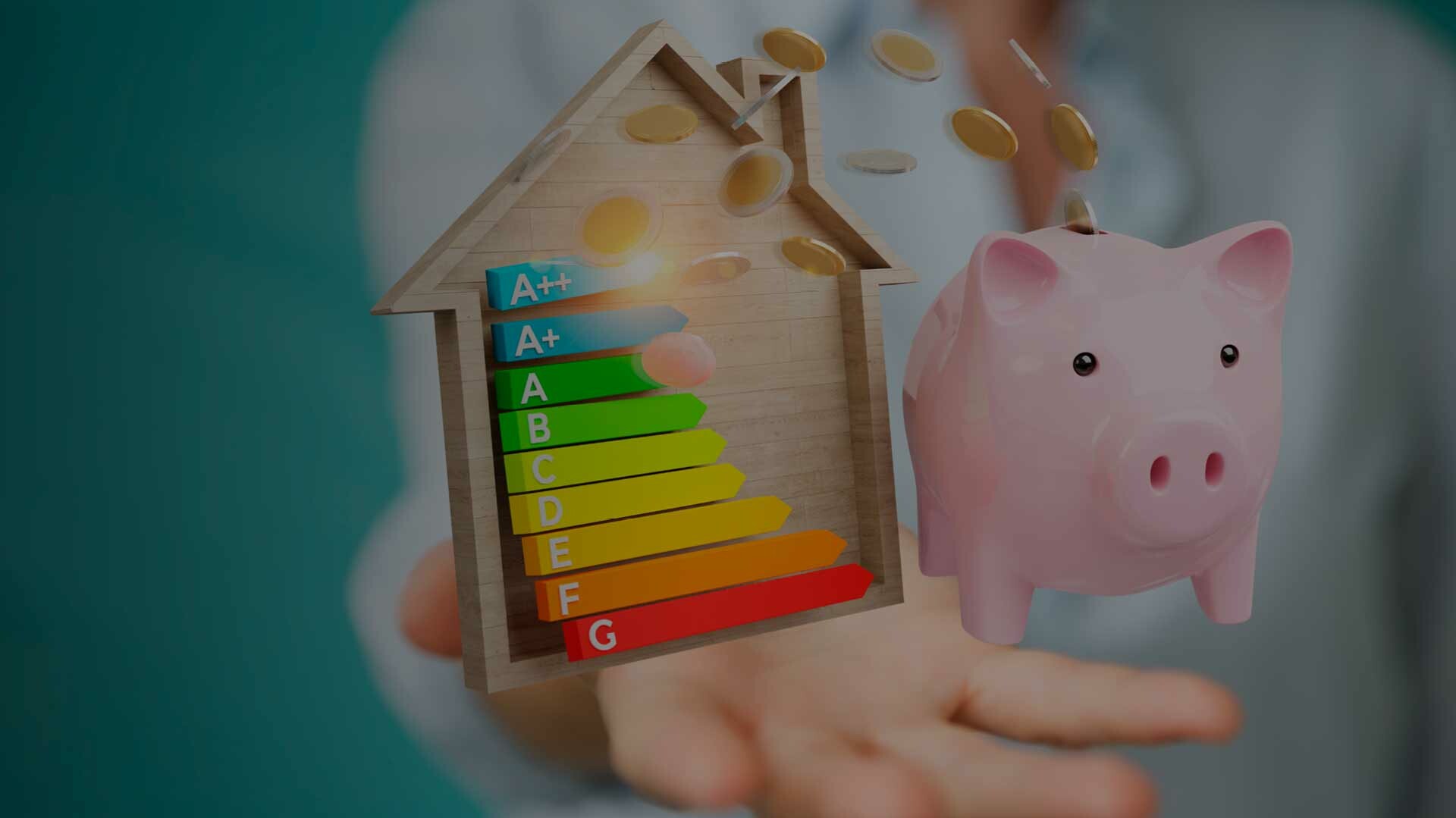 Haushalt Energieeffizienzpyramide und Sparschwein auf ausgestreckter Hand