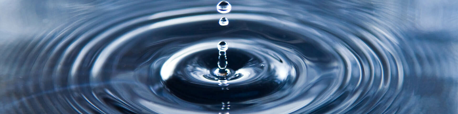 Wasser Nahaufnahme eines Wassertropfens