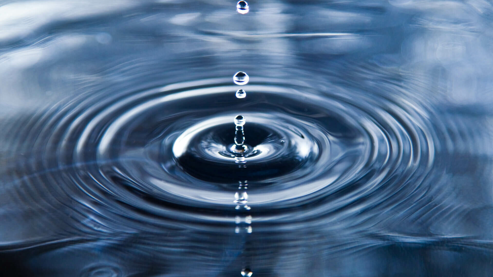 Wasser Nahaufnahme eines Wassertropfens